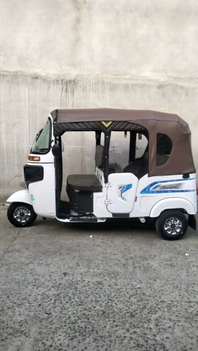 កង់បីលក់ 025 ចុងឆ្នាំកង់បីស្អាតដូចថ្មី