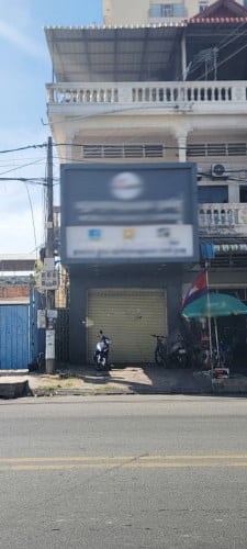 ផ្ទះល្វែងអាជីវកម្ម1ជង់ស្អាតស្រាប់សំរាប់ជួលនៅទួលគោក