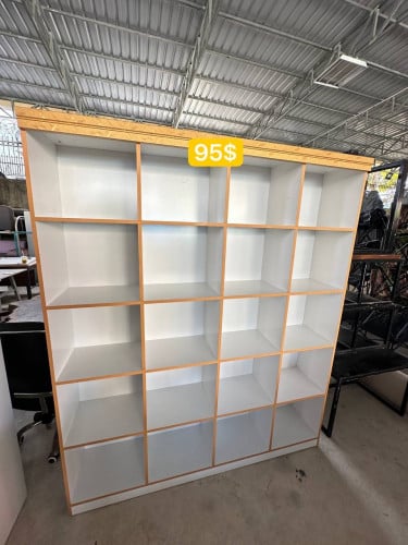 ទូរតាំង20ប្រលោះ