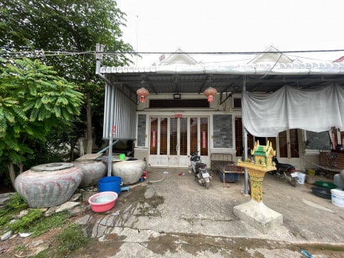 ផ្ទះលក់បន្ទាន់តំលៃដើម32000$ ឥឡូវម្ចាស់ផ្ទះលក់តែ22000$ប៉ុណ្ណោះ