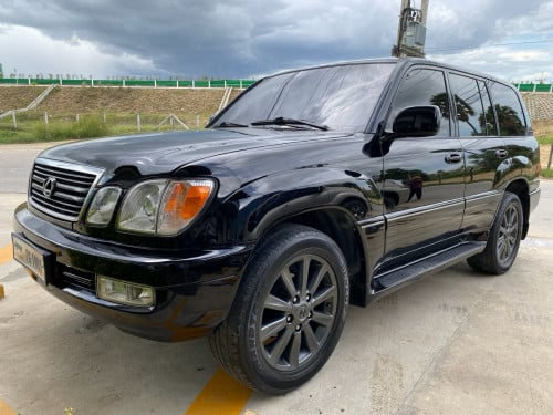 ឡានស្អាតគ្មានកន្លែងទាស់​ សាច់ដែកខ្ចី​ 98​ ហ្គាសល្អហេីយ