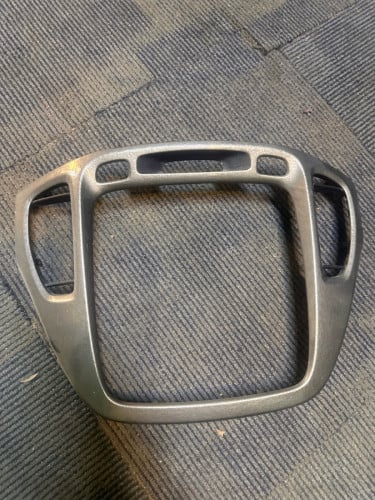 សំុ ម៉ាញ៉េ Highlander 01-02