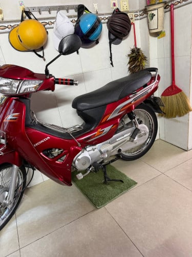 ត្រូវការលក់ម៉ូតូ Honda Dream 020 ម៉ូតូនៅថ្មីខ្លាំងណាស់