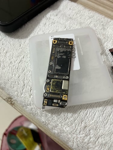 ម៉ាស៊ីនipone11 -64G