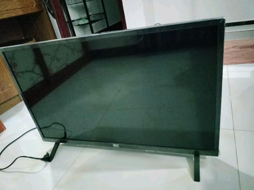 ទូរស័ព្ទ LG 32 inch