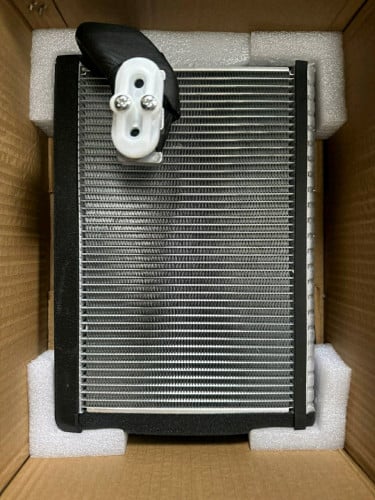 លក់ កញ្រ្ជែងក្នុង ម៉ាស៊ីនត្រជាក់ឡាន Peugeot 5008, 3008