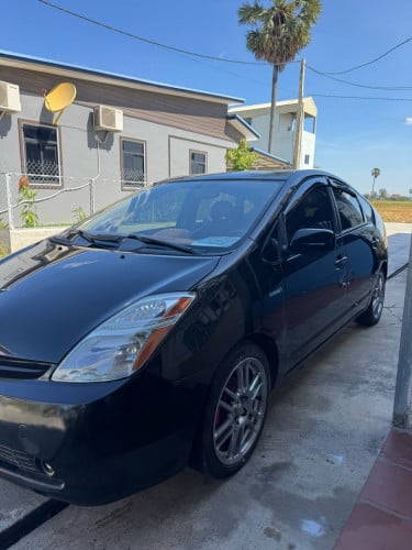 ចង់លក់ឡាន prius តម្លៃដាច់