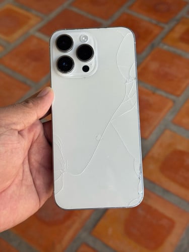 14 Pro Max 128g សណ្នំណែន បែកខ្នង