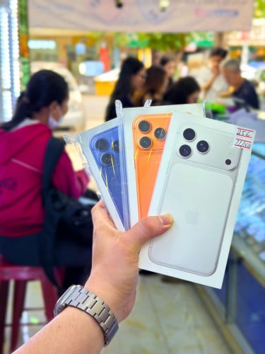 17 Pro Max LL/A តម្លៃល្អ ថែមកាដូ