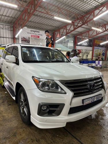 2014 Lexus LX570 Arab