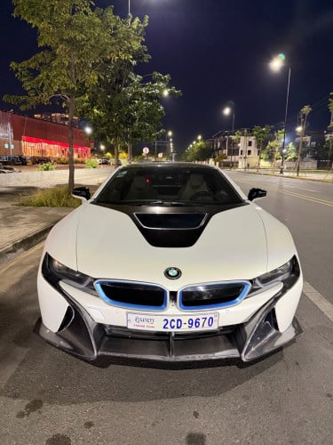 BMW i8