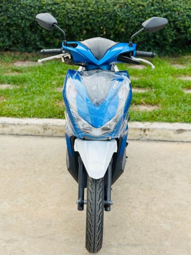 Honda Beat 021 ក្រុមហ៊ុន ម៉ាសុីនតាន់ហាប់នែនស្ងាត់ជិះស្រួលស្ទុះមិនលាន់មិនហុយមានពន្ធកាតគ្រឺហ្សីន