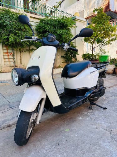 Honda Benly (50cc, year2025, 590$) have all documents