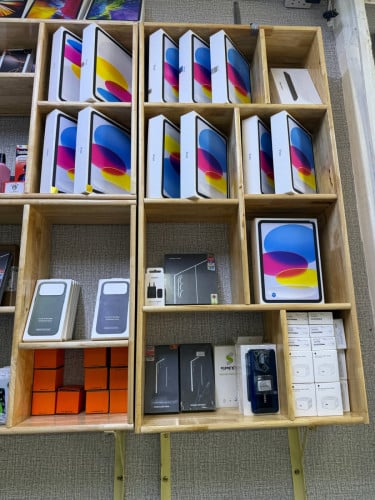 iPad 11 generation (A16 2025) new box