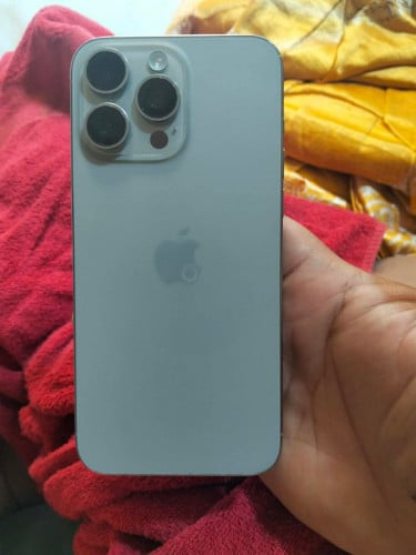 iPhone 15pm id ប្រើបាន