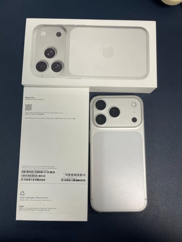 iPhone 17 Pro - Silver