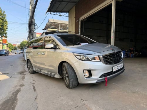 Kia carnival 2015full option ទ្វាអូតូបី360