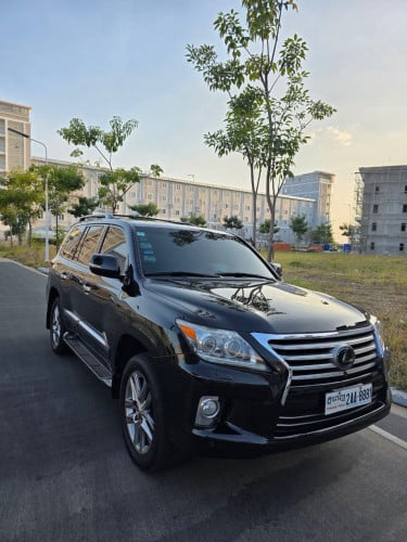 Lexus LX 570 2013 ខ្មៅ ម្ចាស់ដើម ទិញខ្លាញ់គោ