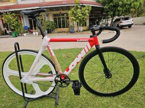 LOWII តួអាលុយសុីន ជំពាស់កាបេាន