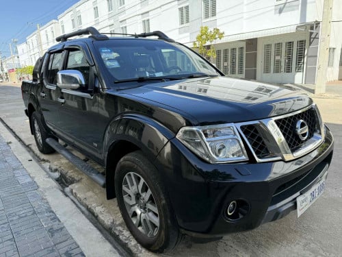 Nissan Navara 2011 ម៉ាស៊ូតប៉ុង2អូតូកាពីតាស់