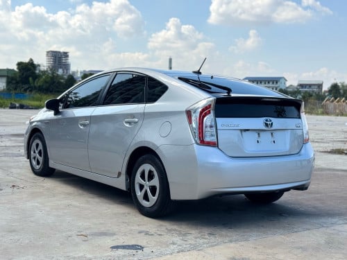 prius .012 - options .3 ឡានថ្មី