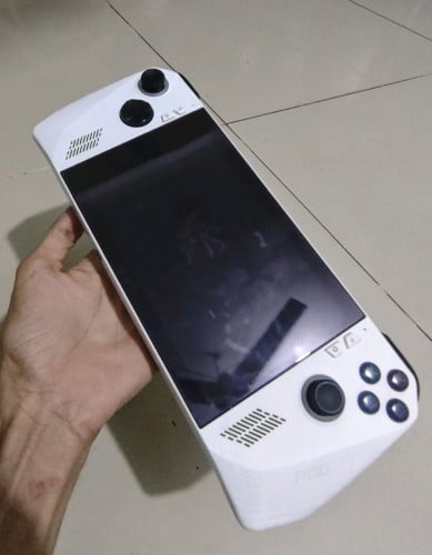 Rog ally z1 extreme ស្អាត