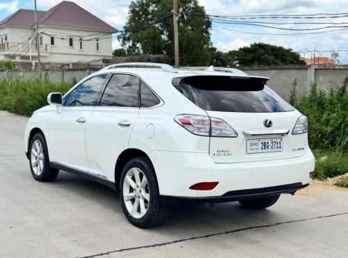 RX .450h . ឆ្នាំ 010 ហ្វូល ក្នុងលឿង