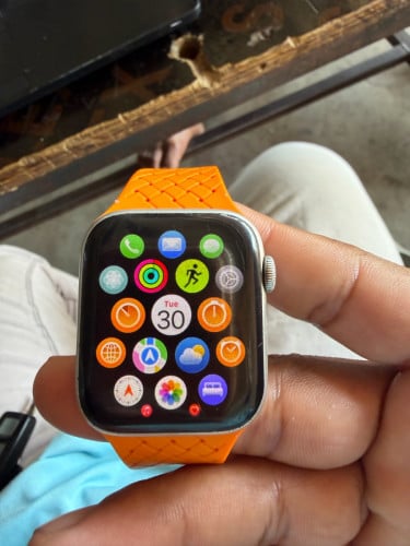 Sold out/SE 2nd លក់​59$ 44mmGPS