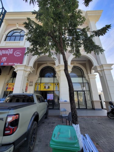 Shop for rent at 60m (NK)