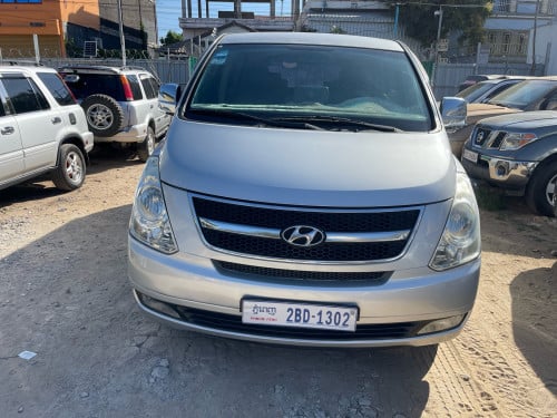 Starex CVX ឆ្នាំ​2008