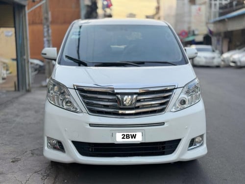 TOYOTA AlPHARD 012 ក្នុងលឿង គូទក្រោយបឺត កៅអីម៉ាស្សាVIP ទឹកថ្នាំហ្សុីន90%