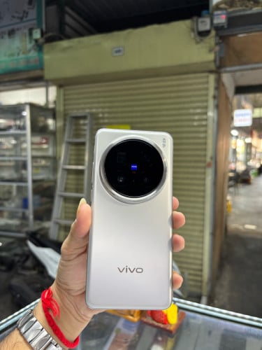 Vivo X200Pro 256G Ram12G Sim2 CH ម៉ាសុីនសានុំស្រុីន 98%