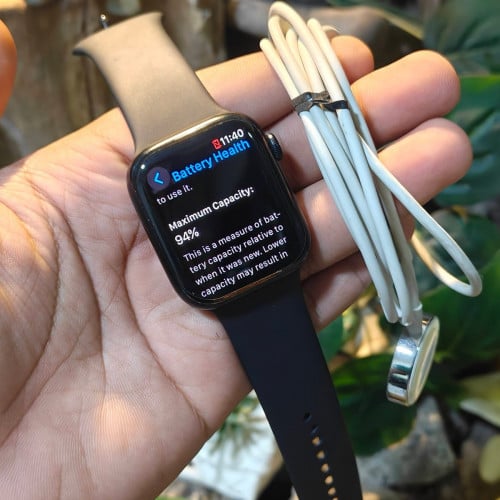 Watch series 8 45mm GPS/98%🔋94%