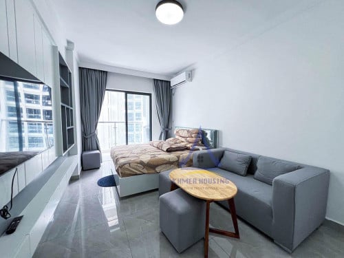 Western condo studio room for rent near Riverside