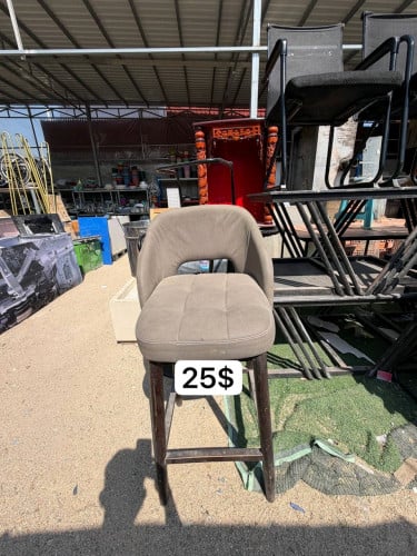 កៅអីពូកជើងវែង