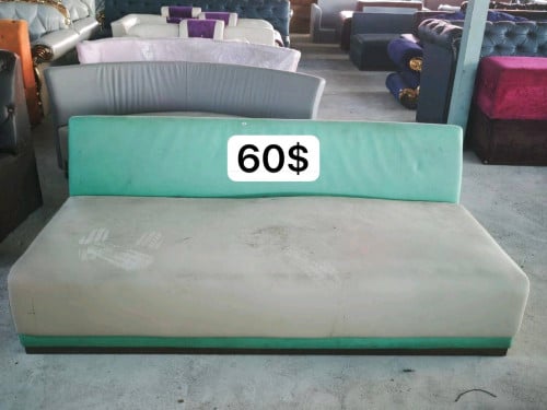 សាឡុងមួយទឹក