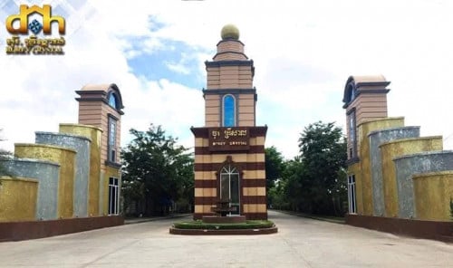 ខ្ញុំរកទិញផ្ទះក្នុងបុរីគ្រឺស្តាល់ក្រុងតាខ្មៅ រកតម្លៃ35000$ចុះ