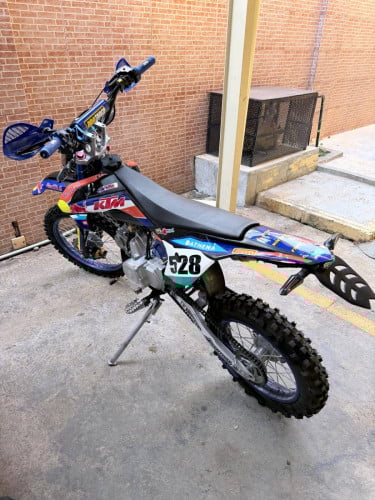 កូនម៉ូតូត្រៃ សំរាប់ជិះកំសាន្ដ ម៉ូតូនៅល្អនៅស្អាត សុីមាំងលាន់ 600$ចរចារ