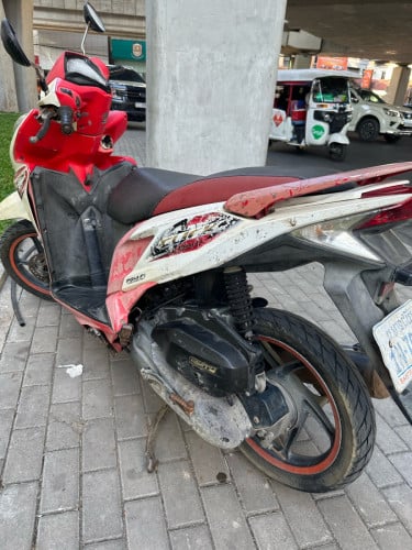 លក់Honda click