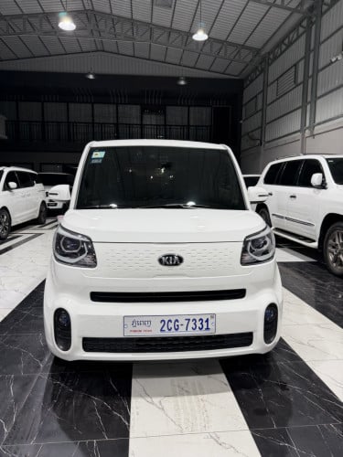 លក់​ Kia Ray 021 full option ថ្នាំ​សុីនមួយជុំ​ ម្ចាស់ដេីម​ផ្ទាល់​