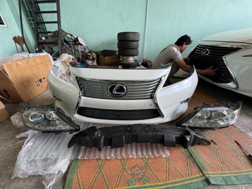 កាងមុខ Lexus ES