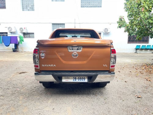 ឡានម្ចាស់ដេីម​ NAVARA 2019 smart key