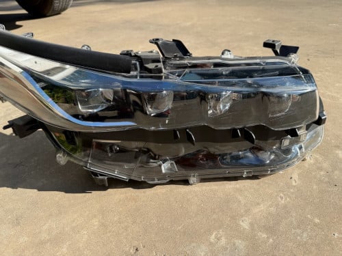 គុជស្រុីនជប៉ុន Prius prime 2017ស្តាំ ស្អាតដូចថ្មី