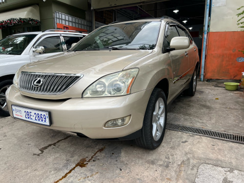 ឡានលក់ បងប្អូន RX330 ឆ្នាំ2004 ប៉ុង1ឡាននៅថ្មីណាស់បងប្អូន ធានាម្ចាស់ដើមទី1