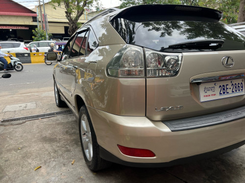 ឡានលក់ បងប្អូន RX330 ឆ្នាំ2004 ប៉ុង1ឡាននៅថ្មីណាស់បងប្អូន ធានាម្ចាស់ដើមទី1