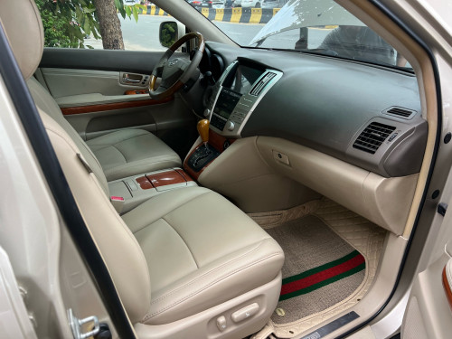 ឡានលក់ បងប្អូន RX330 ឆ្នាំ2004 ប៉ុង1ឡាននៅថ្មីណាស់បងប្អូន ធានាម្ចាស់ដើមទី1