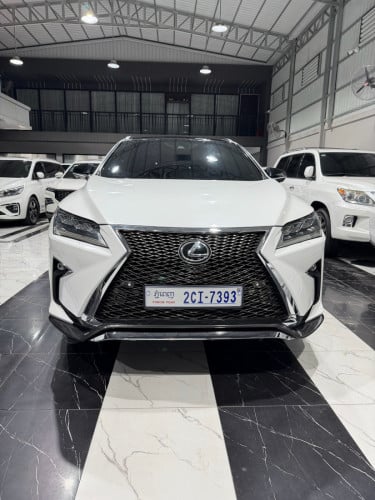 លក់​ RX350 016 full option ម្ចាស់ដេីម​ផ្ទាល់​ទិញ​ថ្មី​ខ្លាញ់​គោ​ សោ2