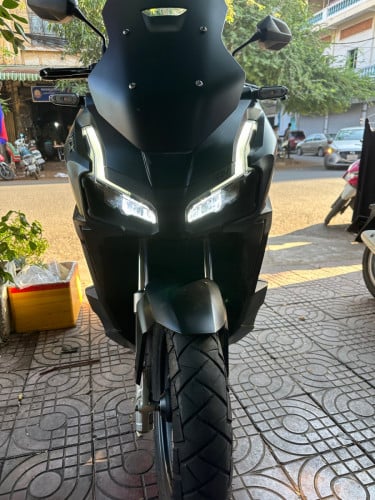 ADV 160 ពណ៌ខ្មៅ មួយទឹកស្អាត