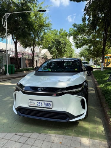 Bz4x 2023 615full តម្លៃក្រោមទីផ្សារ ប្រើបាន13000km