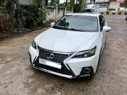 CT 200h 2013 For Rent /出租